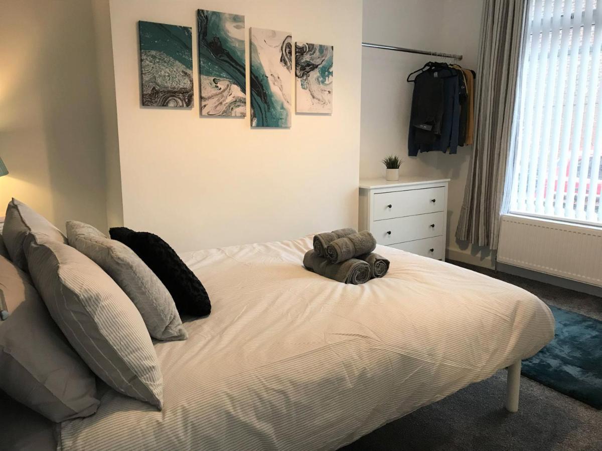 Stylish Modern 3-Bed House Nr Manchester City Ctr Whitefield Εξωτερικό φωτογραφία