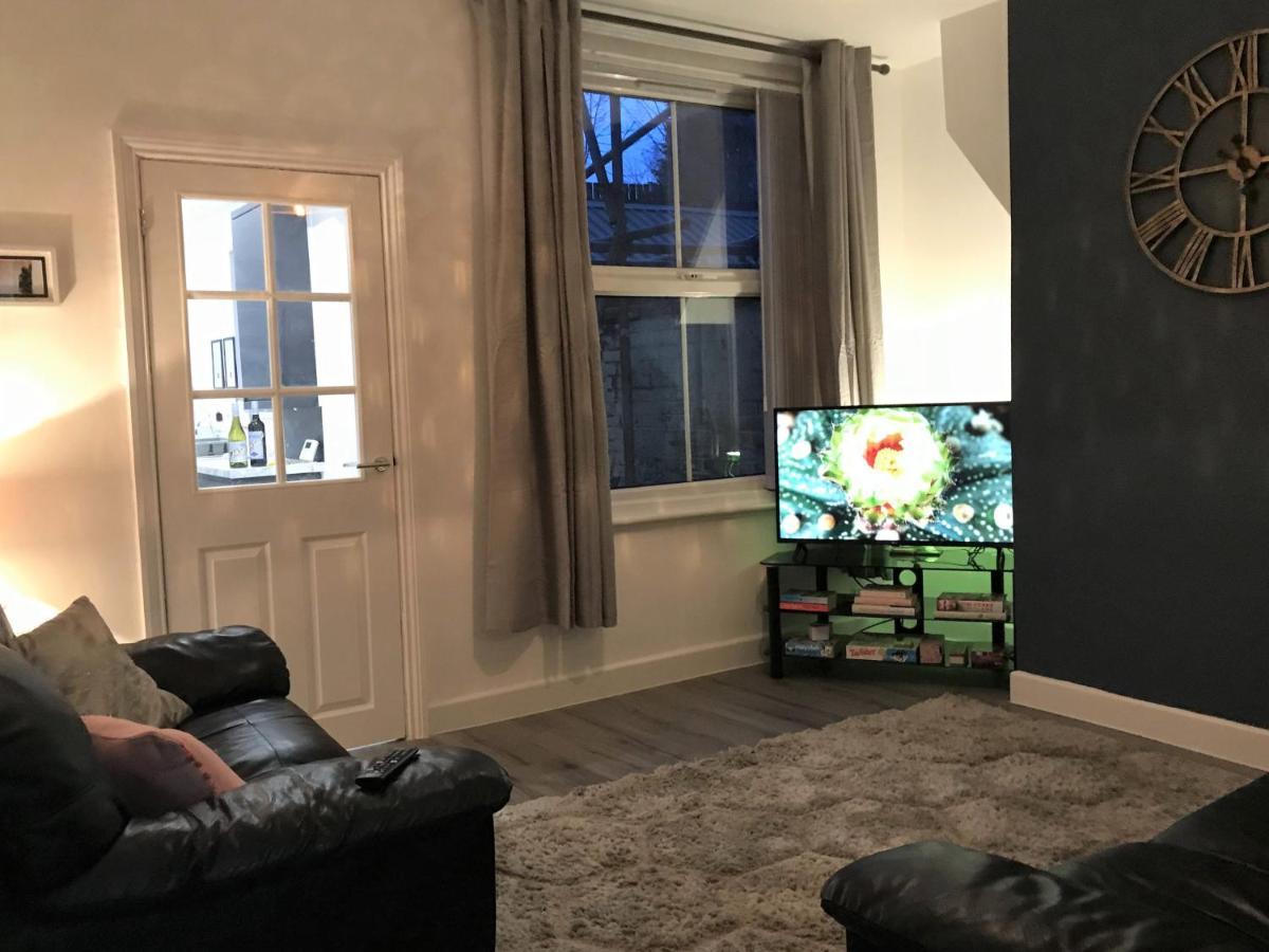 Stylish Modern 3-Bed House Nr Manchester City Ctr Whitefield Εξωτερικό φωτογραφία