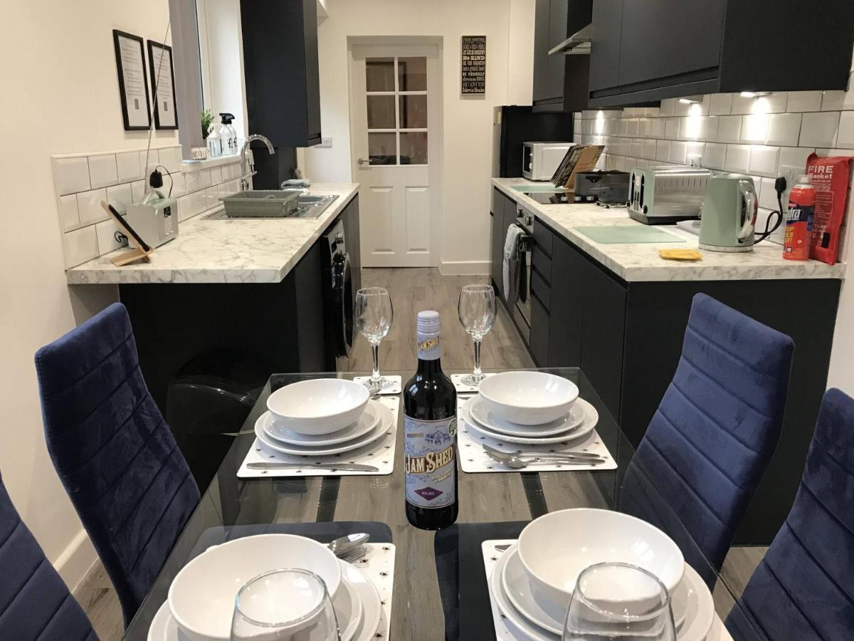Stylish Modern 3-Bed House Nr Manchester City Ctr Whitefield Εξωτερικό φωτογραφία
