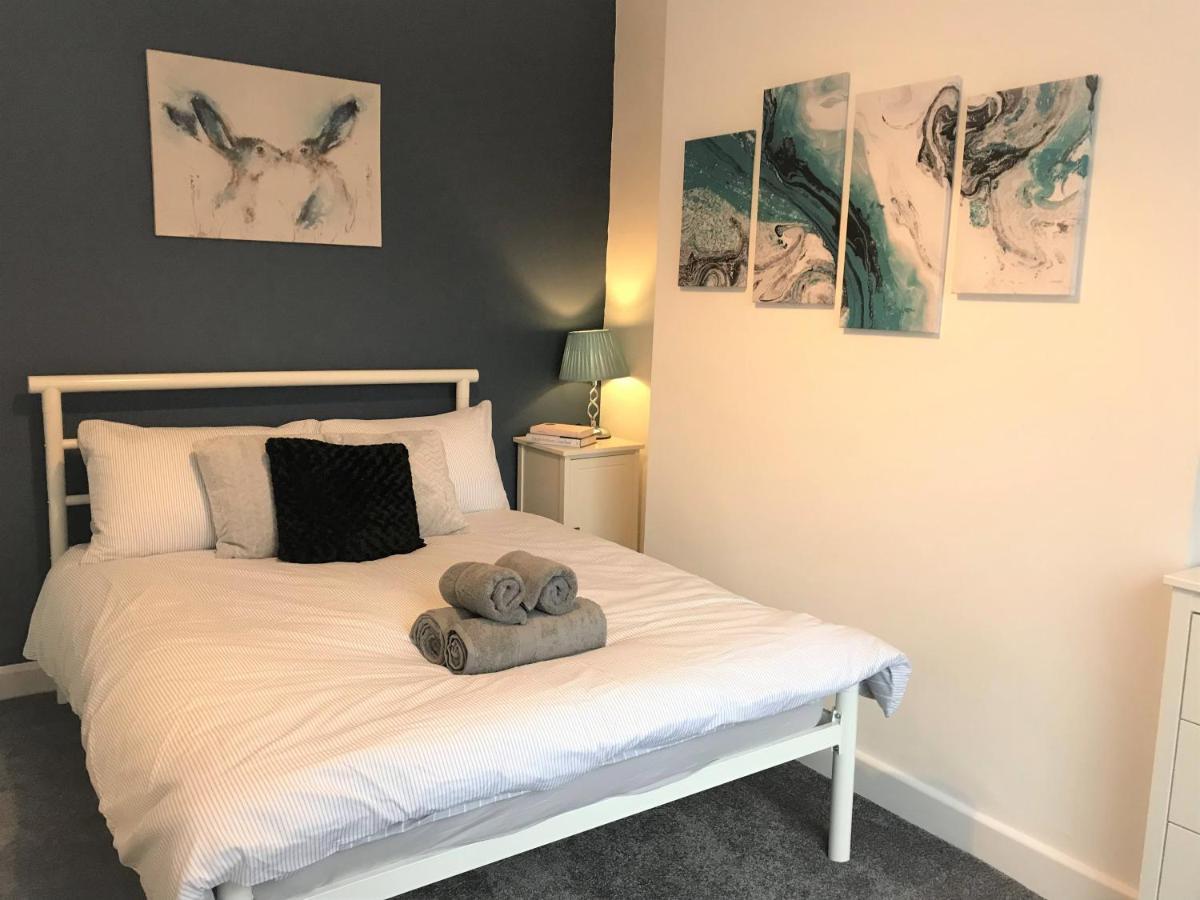 Stylish Modern 3-Bed House Nr Manchester City Ctr Whitefield Εξωτερικό φωτογραφία
