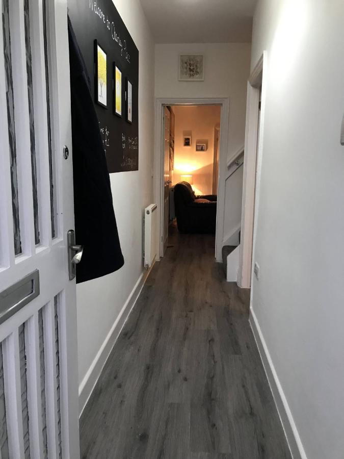 Stylish Modern 3-Bed House Nr Manchester City Ctr Whitefield Εξωτερικό φωτογραφία