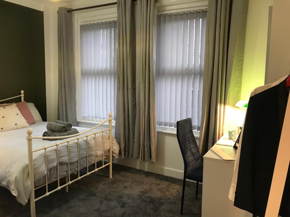 Stylish Modern 3-Bed House Nr Manchester City Ctr Whitefield Εξωτερικό φωτογραφία