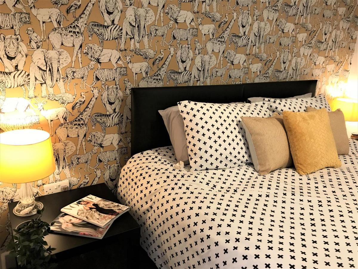 Stylish Modern 3-Bed House Nr Manchester City Ctr Whitefield Εξωτερικό φωτογραφία
